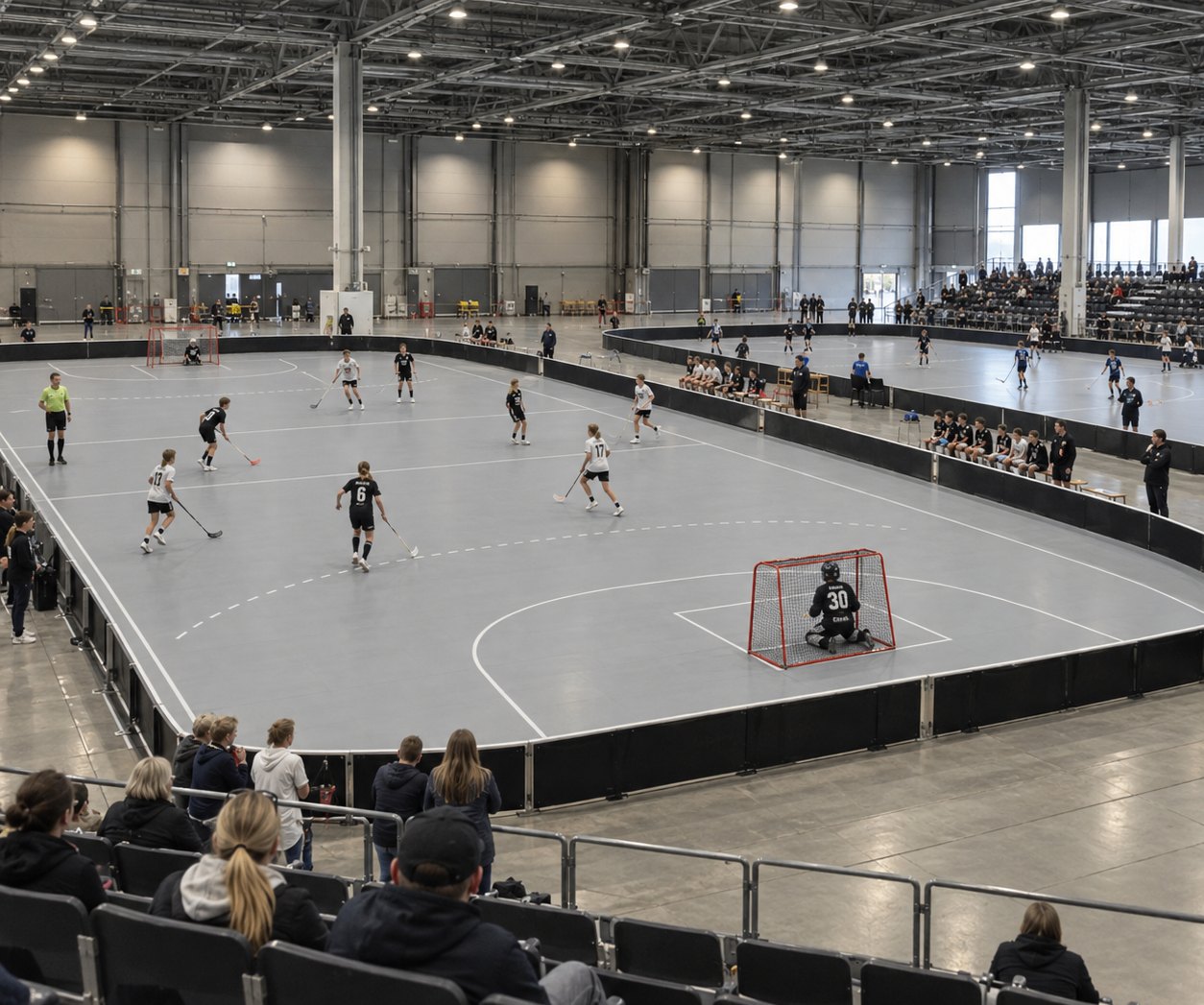 Mässhall med flera innebandyplaner